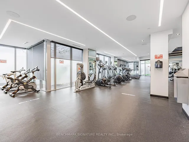 Additional image 5 of 225 Village Green Sq Unit 1904