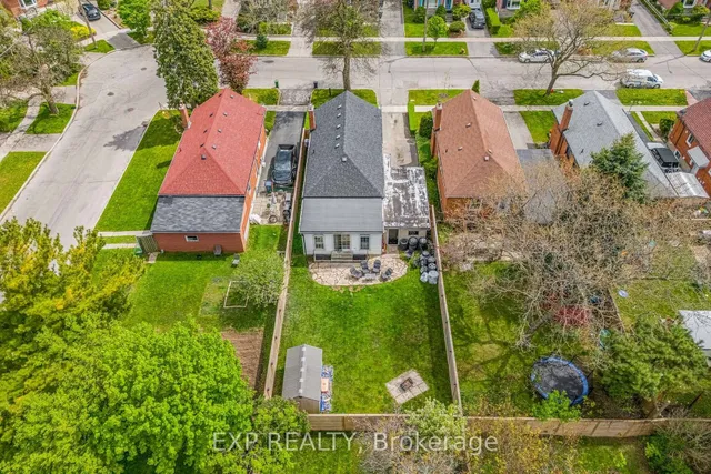 Additional image 42 of 16 Camilla Cres