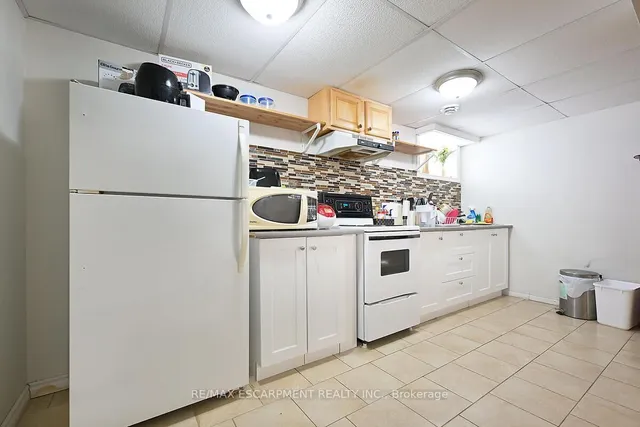 Additional image 28 of 333 East 42nd St