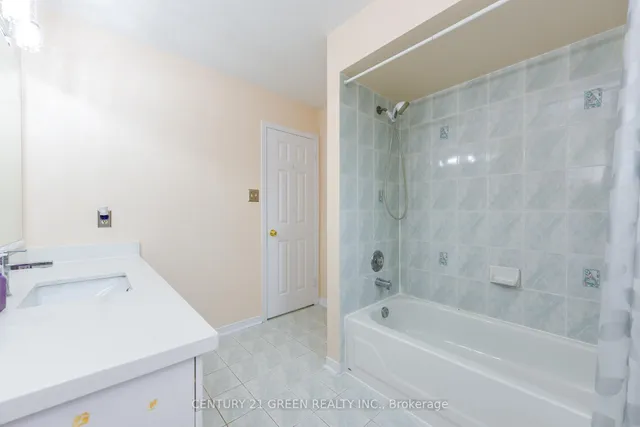 Additional image 30 of 116 Canada Goose Blvd