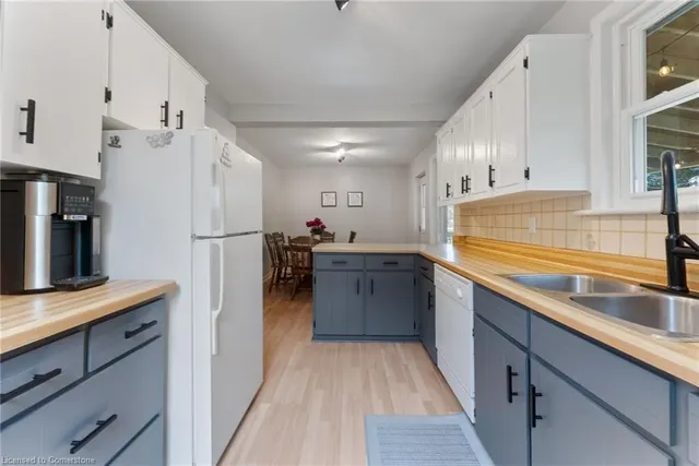 Additional image 5 of 623 Queensdale Ave