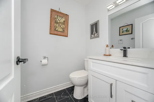 Additional image 18 of 72 Crystalview Cres