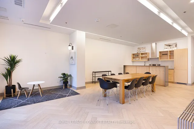 Additional image 33 of 38 Howard Park Ave Unit 150