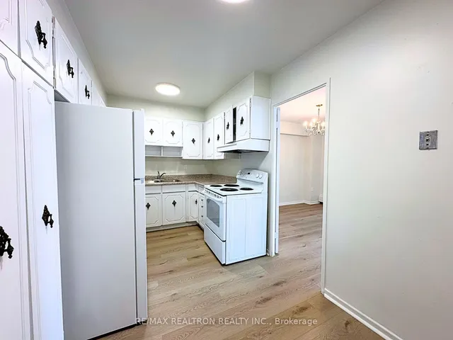 Additional image 25 of 130 Neptune Dr Unit 903