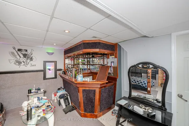 Additional image 30 of 14 Tessler Cres