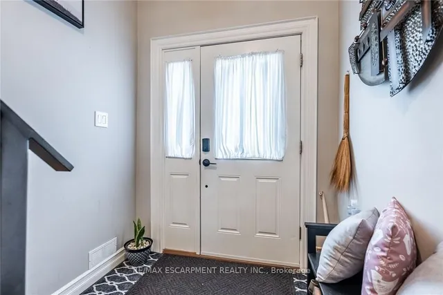 Additional image 6 of 389 HAWKRIDGE Ave