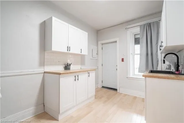 Additional image 24 of 464 King St