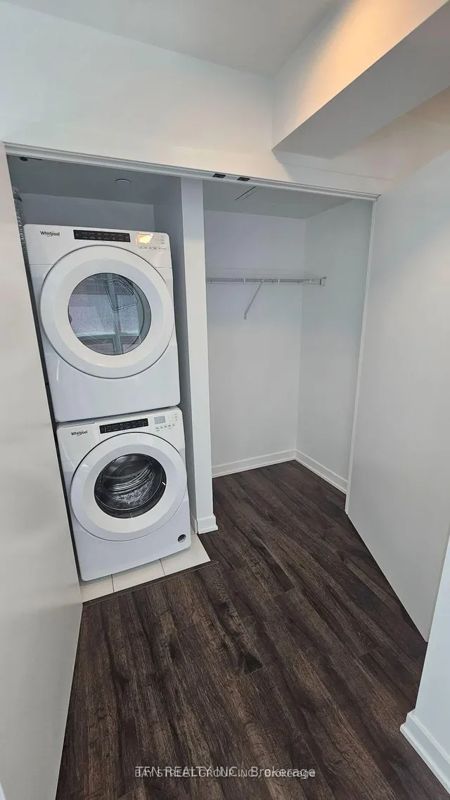 Additional image 12 of 327 King St Unit 2302