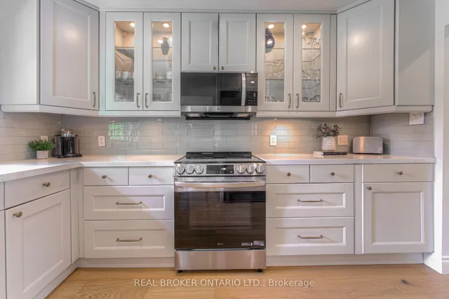 Additional image 20 of 976 Filmandale Rd