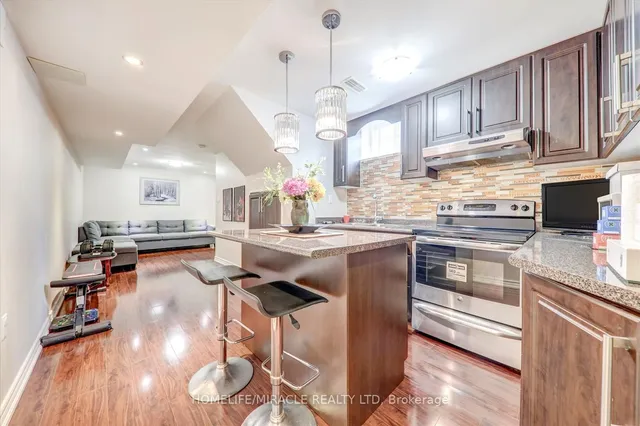 Additional image 32 of 22 Vivian Rd