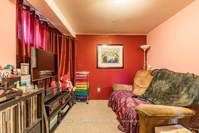 Additional image 35 of 14 Danbury St