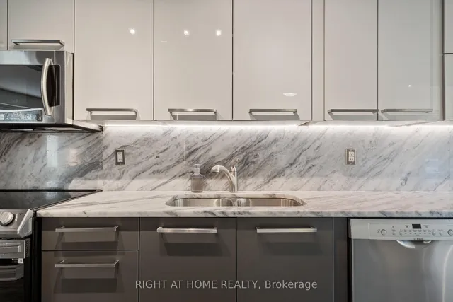 Additional image 8 of 2448 Malcolm Cres