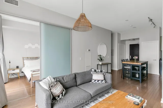 Additional image 12 of 770 Bay St Unit 2704