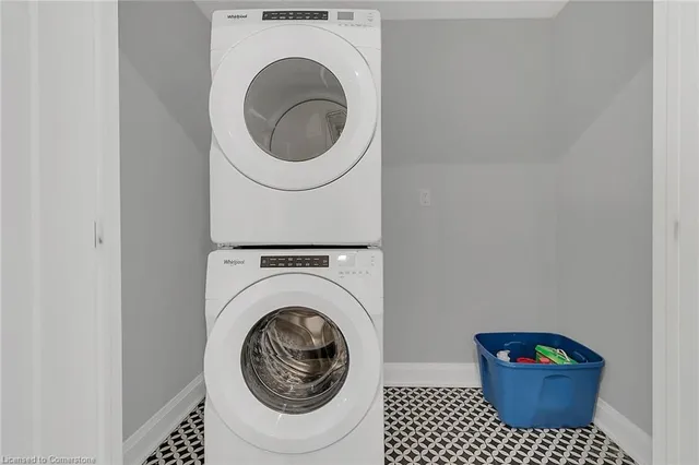 Additional image 12 of 114 Springvalley Cres