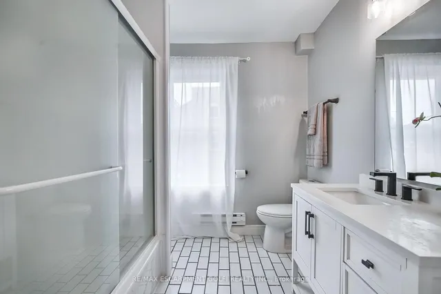 Additional image 25 of 118 Queen St