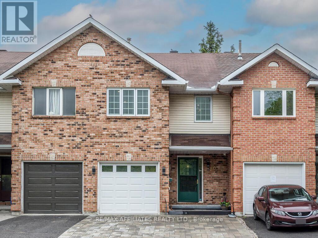 60 ROYAL OAK COURT|Ottawa, Ontario K1T3N9