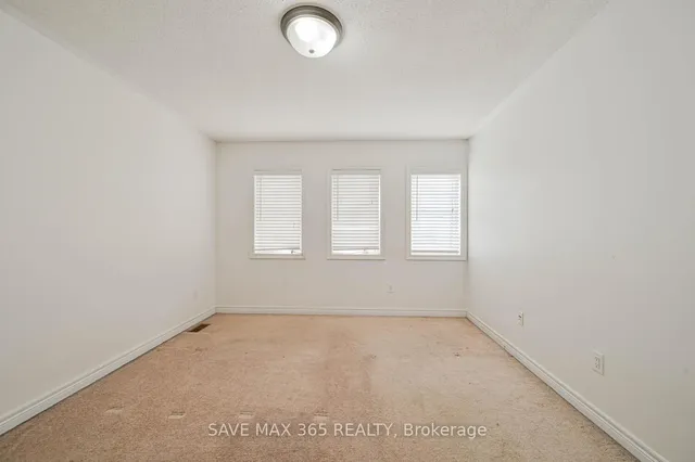 Additional image 40 of 330 Giddings Cres