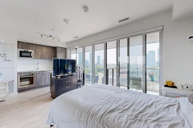 Additional image 7 of 27 Bathurst St Unit 412