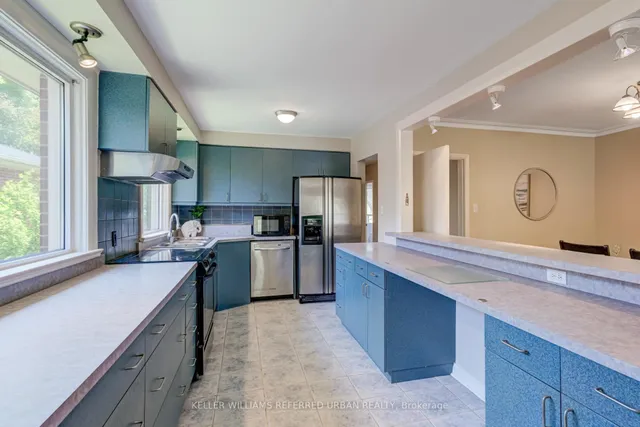 Additional image 11 of 3991 Bloor St