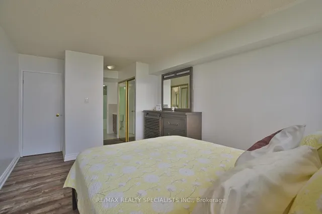 Additional image 21 of 8 Lisa St Unit 1901