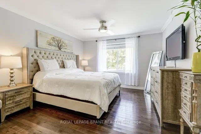 Additional image 17 of 726 Applewood Cres