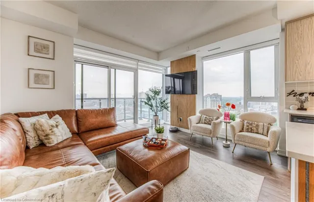 Additional image 9 of 55 Duke St Unit 1308