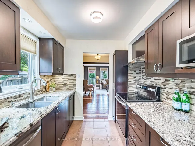 Additional image 22 of 7208 Joliette Cres