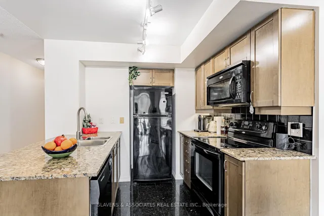 Additional image 8 of 736 Spadina Ave Unit 607