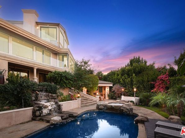 13475 Rand Dr, Sherman Oaks, CA 91423