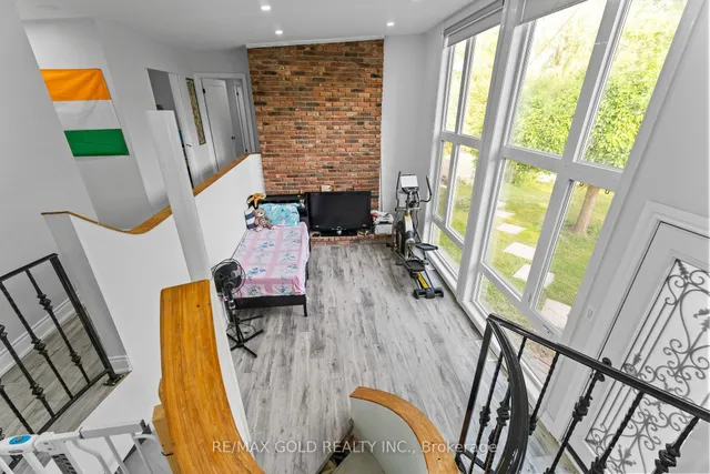 Additional image 18 of 8420 Creditview Rd