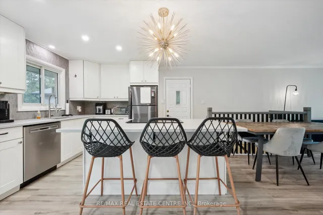 Additional image 6 of 20 Graystone Ave