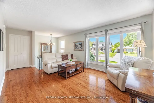 Additional image 6 of 648 Dodsworth Cres