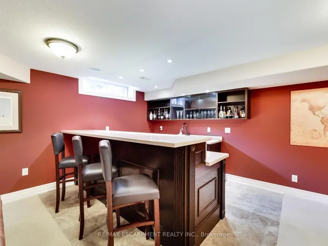 Additional image 34 of 89 Toulon Ave