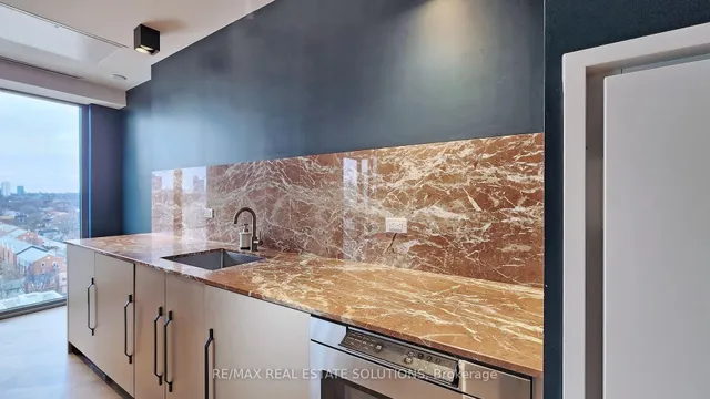 Additional image 28 of 30 Baseball Pl Unit 210