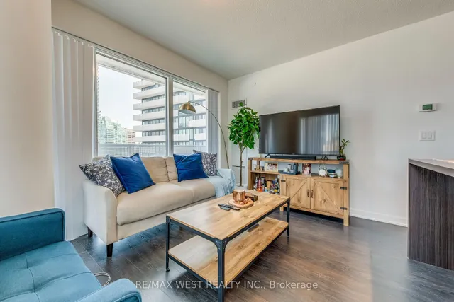 Additional image 6 of 100 Harbour St Unit 2004