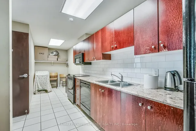 Additional image 33 of 1359 Rathburn Rd Unit 902