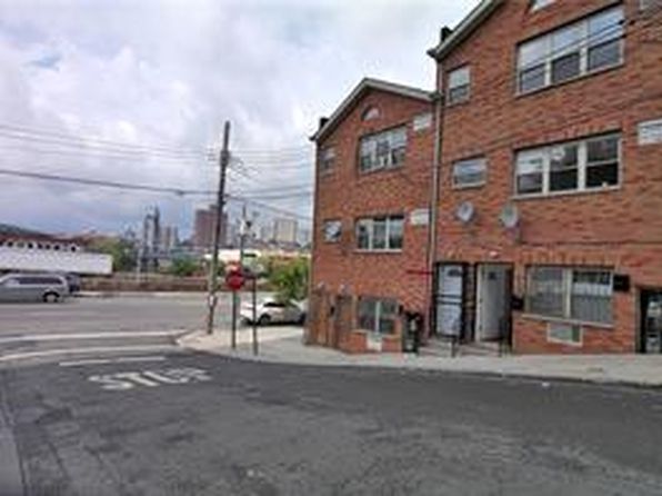 237 W 193rd St, Bronx, NY 10463
