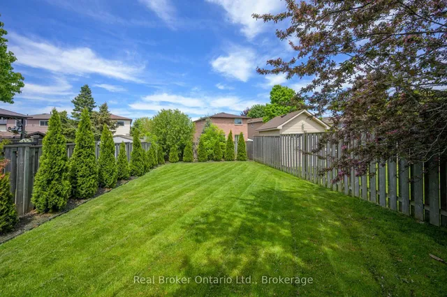 Additional image 36 of 353 Macintosh Dr