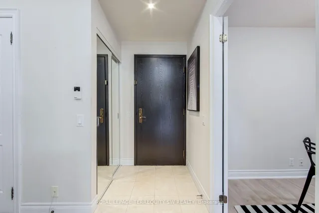 Additional image 23 of 2 Clairtrell Rd Unit 208