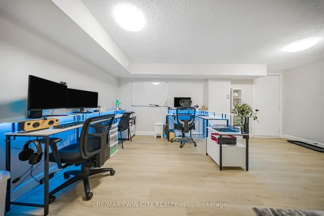 Additional image 18 of 391 Pioneer Dr Unit 3