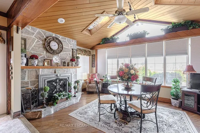 Additional image 20 of 136 Country Club Dr