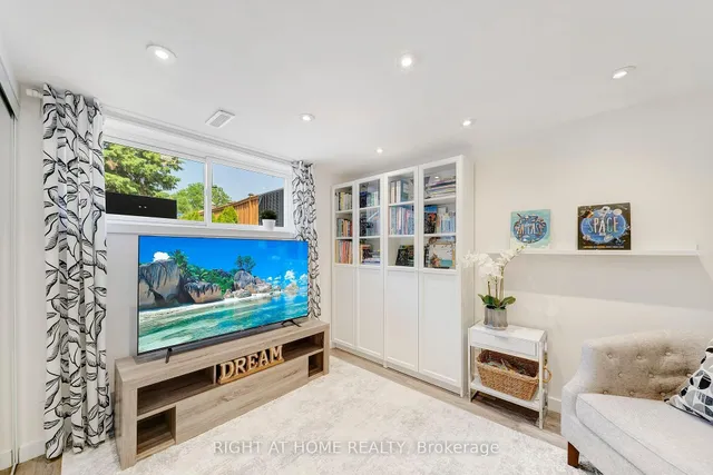 Additional image 30 of 743 Hager Ave