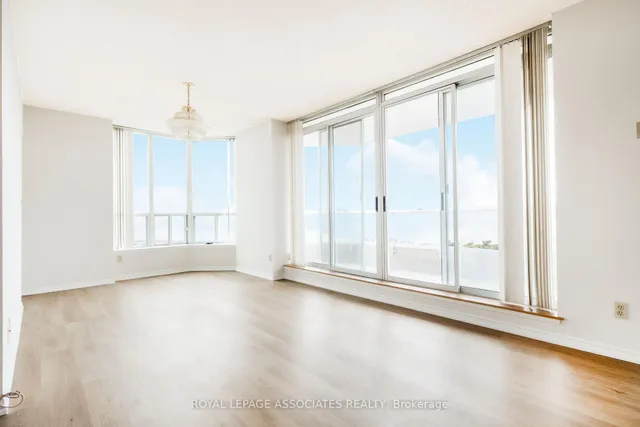 Additional image 4 of 400 Mclevin Ave Unit 1009