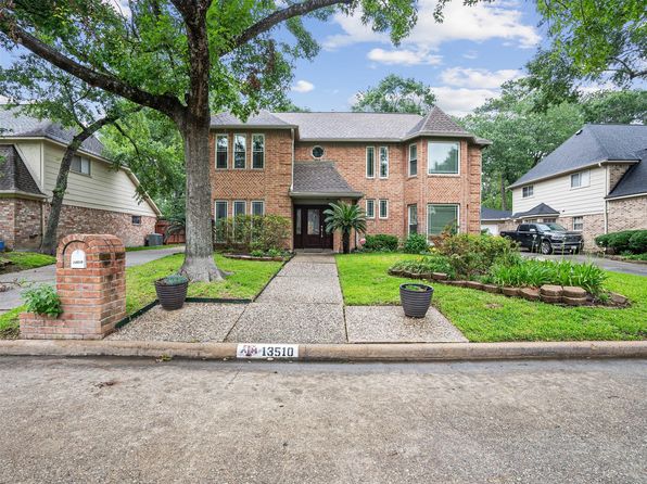 13510 Fawcett Dr, Houston, TX 77069