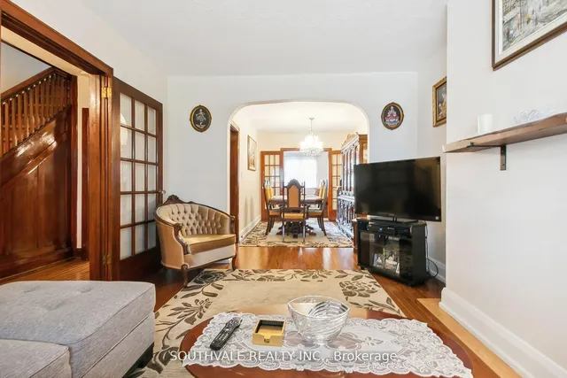 Additional image 23 of 67 Kings Park Blvd