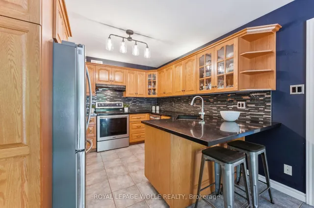 Additional image 13 of 35 Dayman Crt