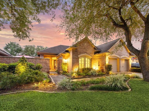 5434 Lake Place Dr, Houston, TX 77041