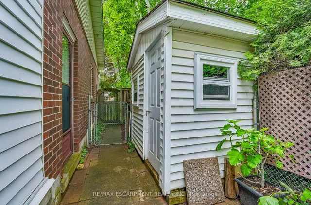 Additional image 49 of 3044 Woodward Ave