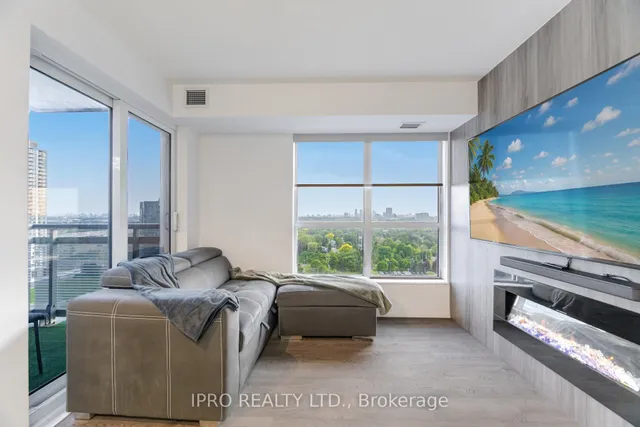 Additional image 11 of 275 Village Green Sq Unit 1722