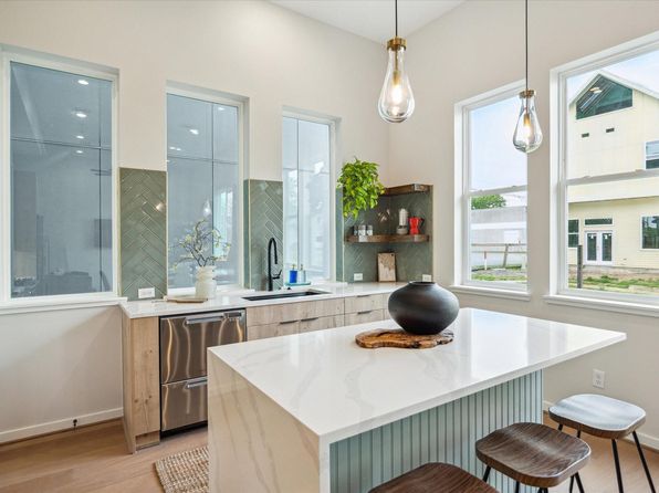 3909 Yale Heights Dr, Houston, TX 77018